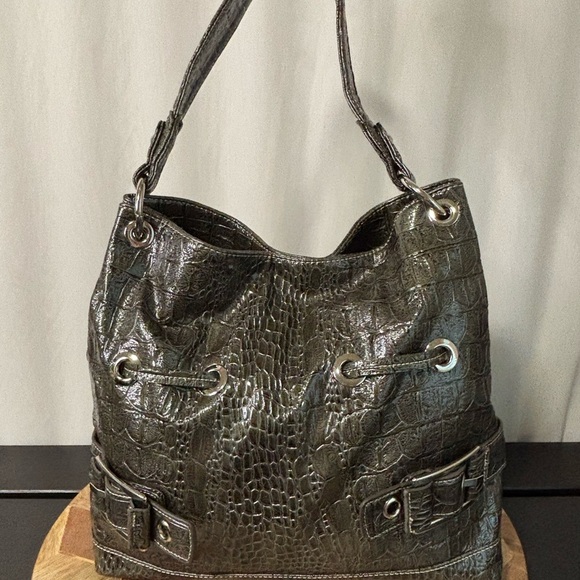 Metallic Green Croc-Embossed Shoulder Bag – Statement Y2K Style - Picture 5 of 14